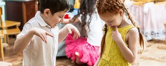 Как научить ребенка играть в шашки с нуля